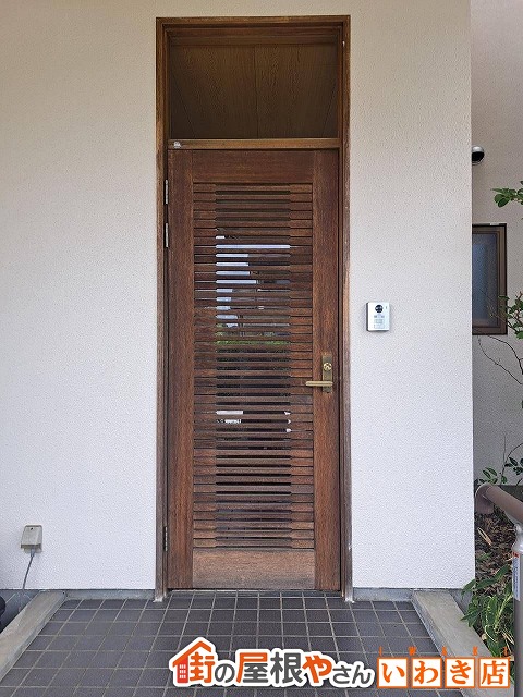 福島県いわき市　黒ずみが発生した玄関ドア