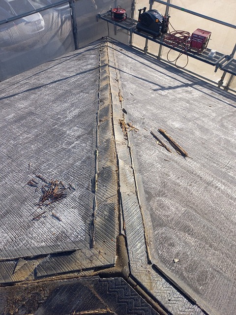 貫板撤去後のスレート屋根