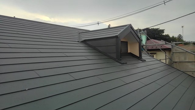 スレート屋根の屋根カバー工事後