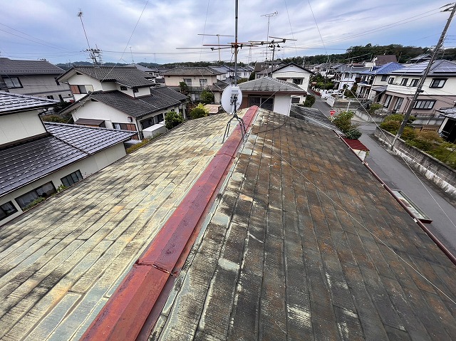 経年劣化により劣化した状態の屋根