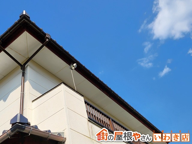 福島県須賀川市　穴が空いていた銅雨樋を新しい雨樋に交換した状態