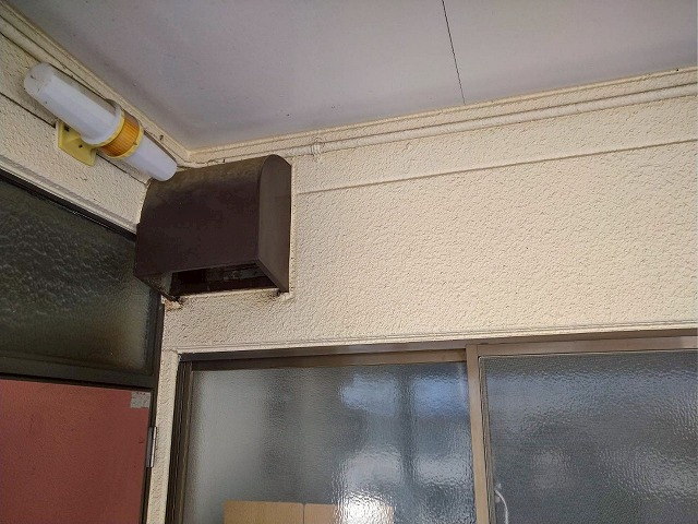 油などが垂れてきてしまう換気フード部分