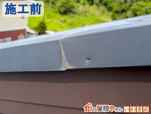 福島県郡山市　破風部分の板金を固定している釘が抜けてしまっている状態