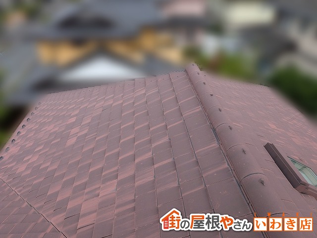 福島県南相馬市　塗装が剥がれて傷んできてしまった瓦屋根